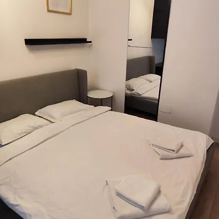 325 Apartament