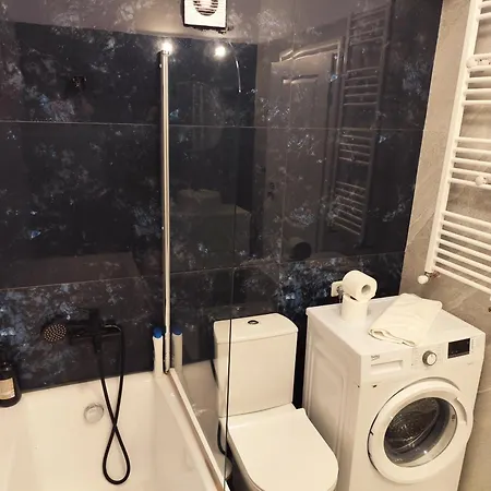 325 * Бухарест