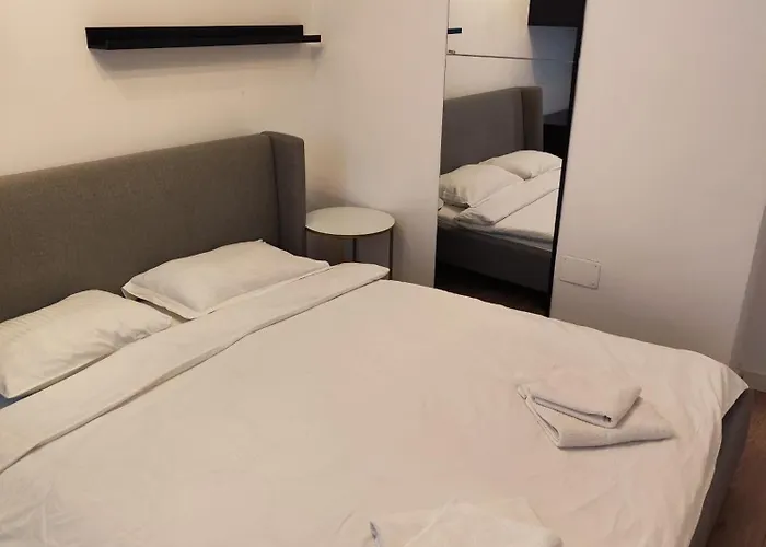 325 Apartament