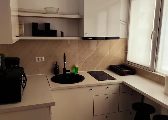 325 Apartment